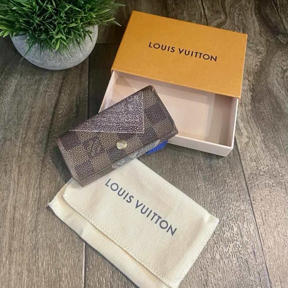 Louis Vuitton Damier Ebene Key Holder